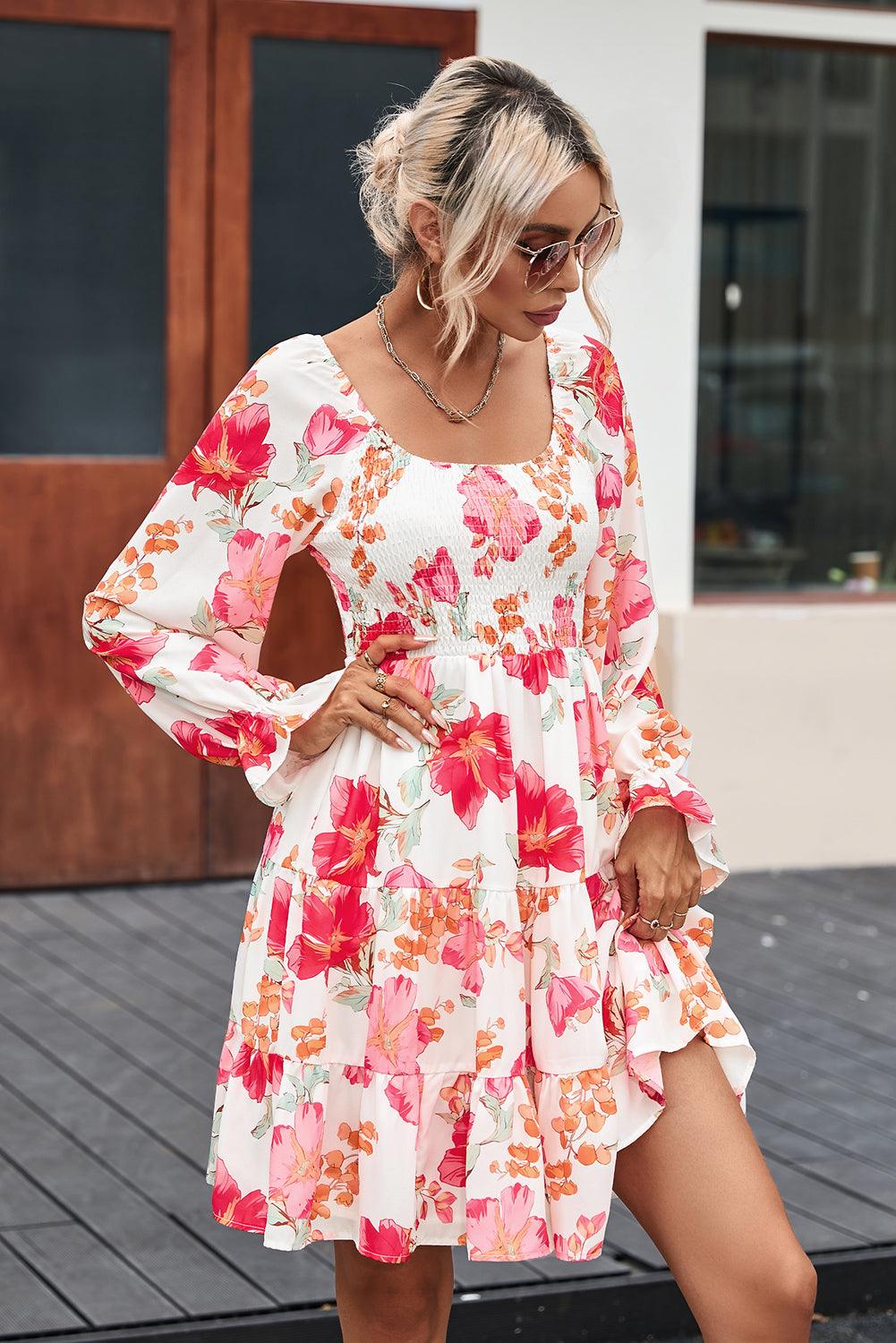 Gesmokte Bloemenjurk met Tiers - Floral Dresses - Jurkjes.co