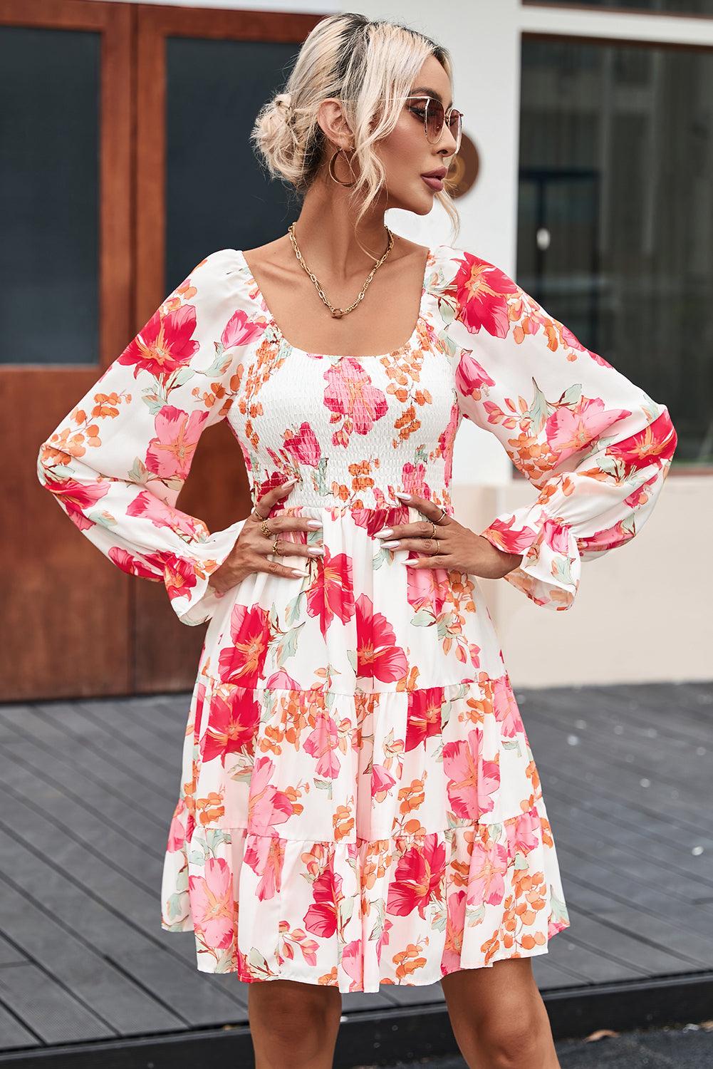 Gesmokte Bloemenjurk met Tiers - Floral Dresses - Jurkjes.co