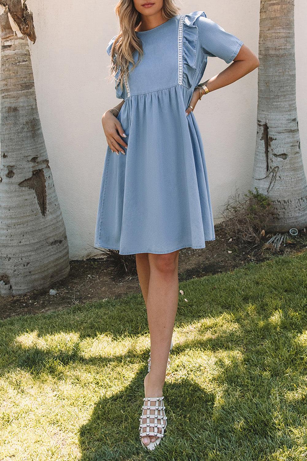 Hemelsblauwe Chambray Midi-Jurk met Ruches - Midi Dresses - Jurkjes.co