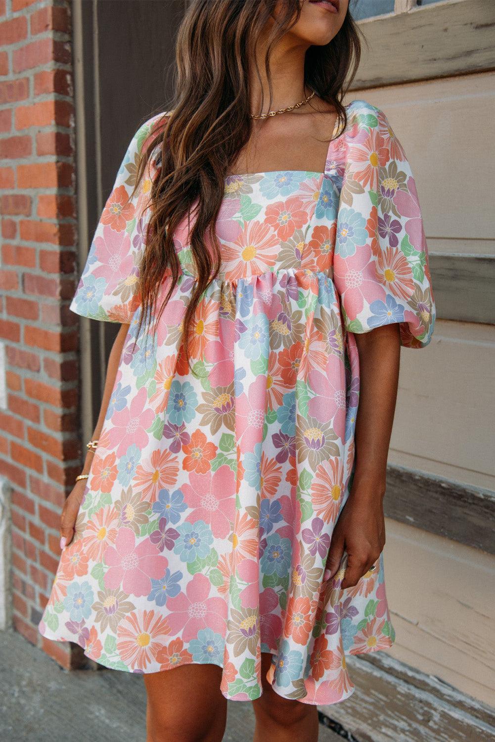 Zomerse Bloemen Babydoll Jurk met Pofmouwen - Floral Dresses - Jurkjes.co