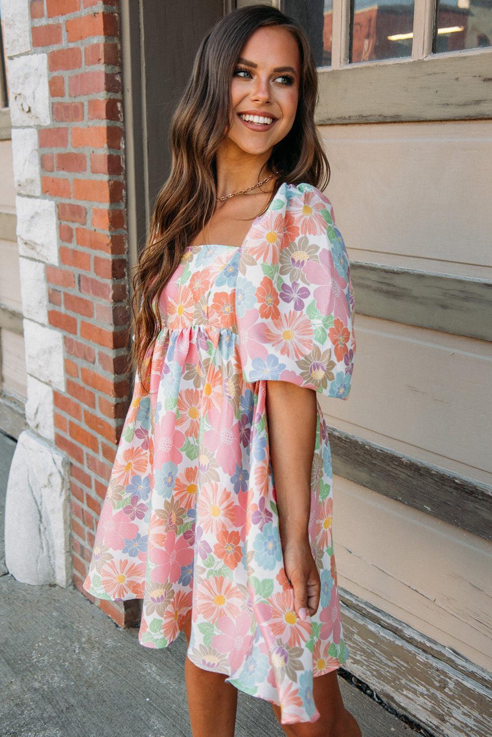 Zomerse Bloemen Babydoll Jurk met Pofmouwen - Floral Dresses - Jurkjes.co